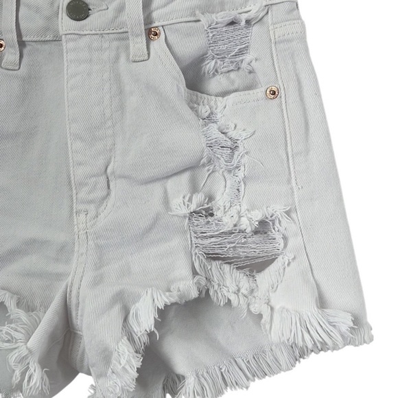 Just USA NWOT High Rise Distressed Denim Shorts Size XS - Picture 3 of 8